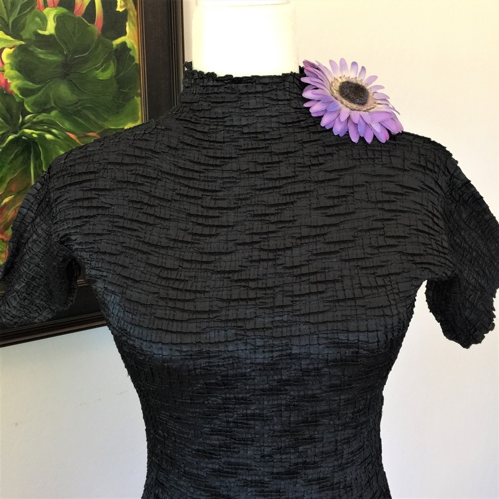* SOLD* STRETCHY SILKY MOCK NECK TOP - Picture 6 of 8